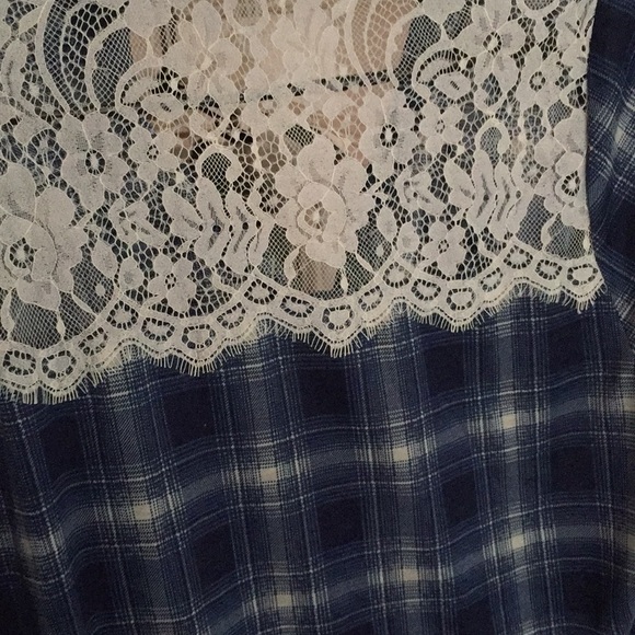 Blue & white button up some lace back - Picture 2 of 2